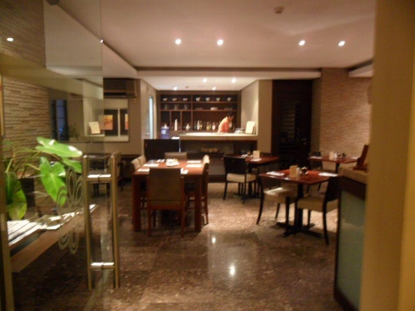 Amorsolo Mansion Hotel Main image